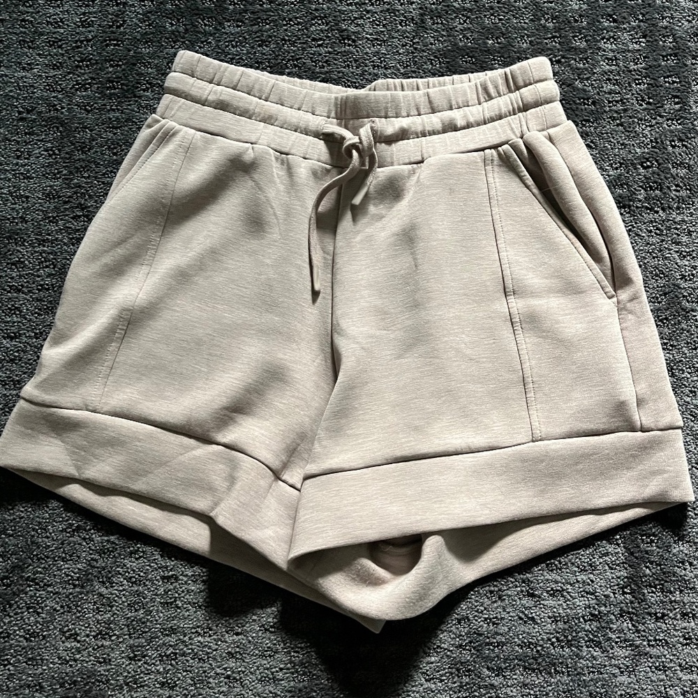 Varley Ollie High-Rise Short 3.5''